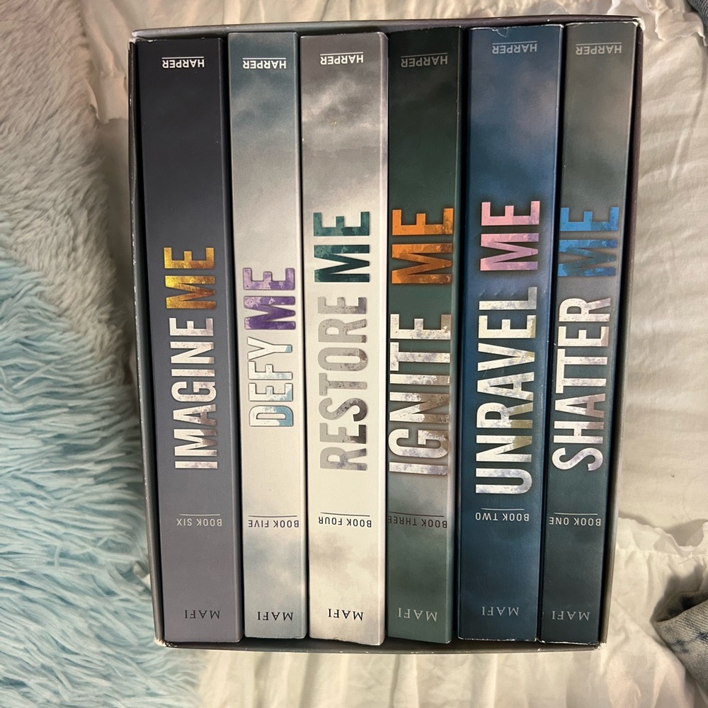 Shatter Me series